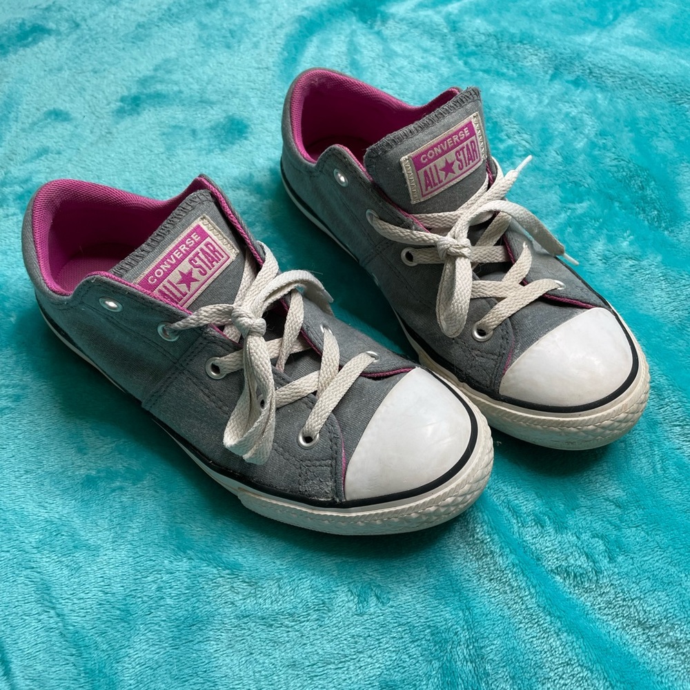 Converse All Star   Size: 4(girls)